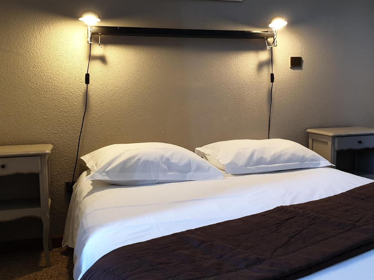 Le Relais Des Dix Crus - Logis Hotel B&B Corcelles-en-Beaujolais Buitenkant foto