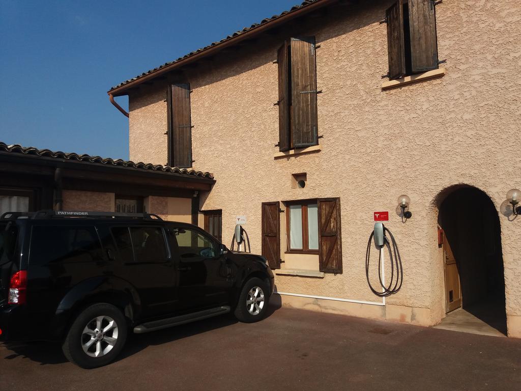Le Relais Des Dix Crus - Logis Hotel B&B Corcelles-en-Beaujolais Buitenkant foto