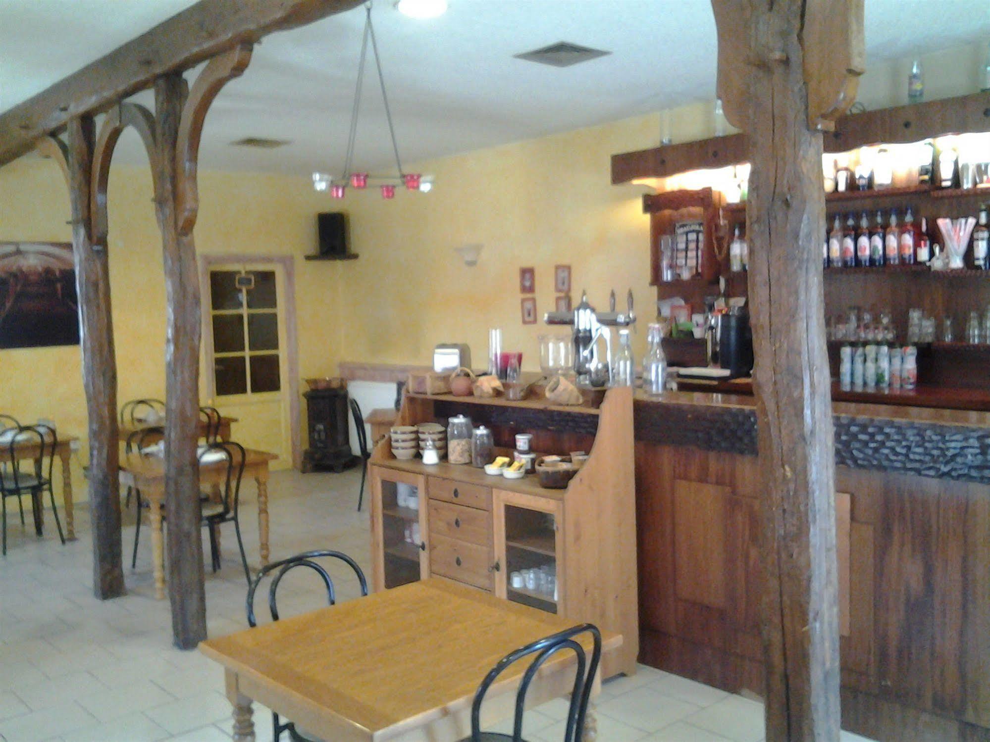Le Relais Des Dix Crus - Logis Hotel B&B Corcelles-en-Beaujolais Buitenkant foto